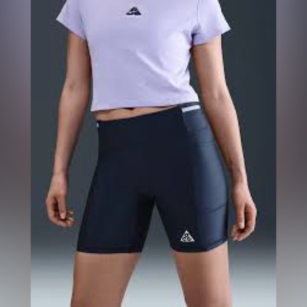 Nike [XS] ACG "White Rapids" Women's ADV Mid-Waisted 7" Biker Shorts FQ3066-010